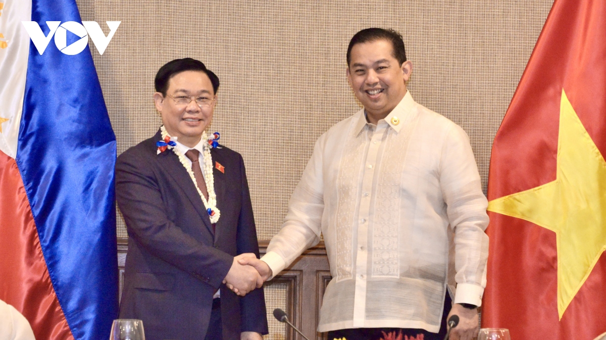 NA Chairman holds talks with Philippine House Speaker